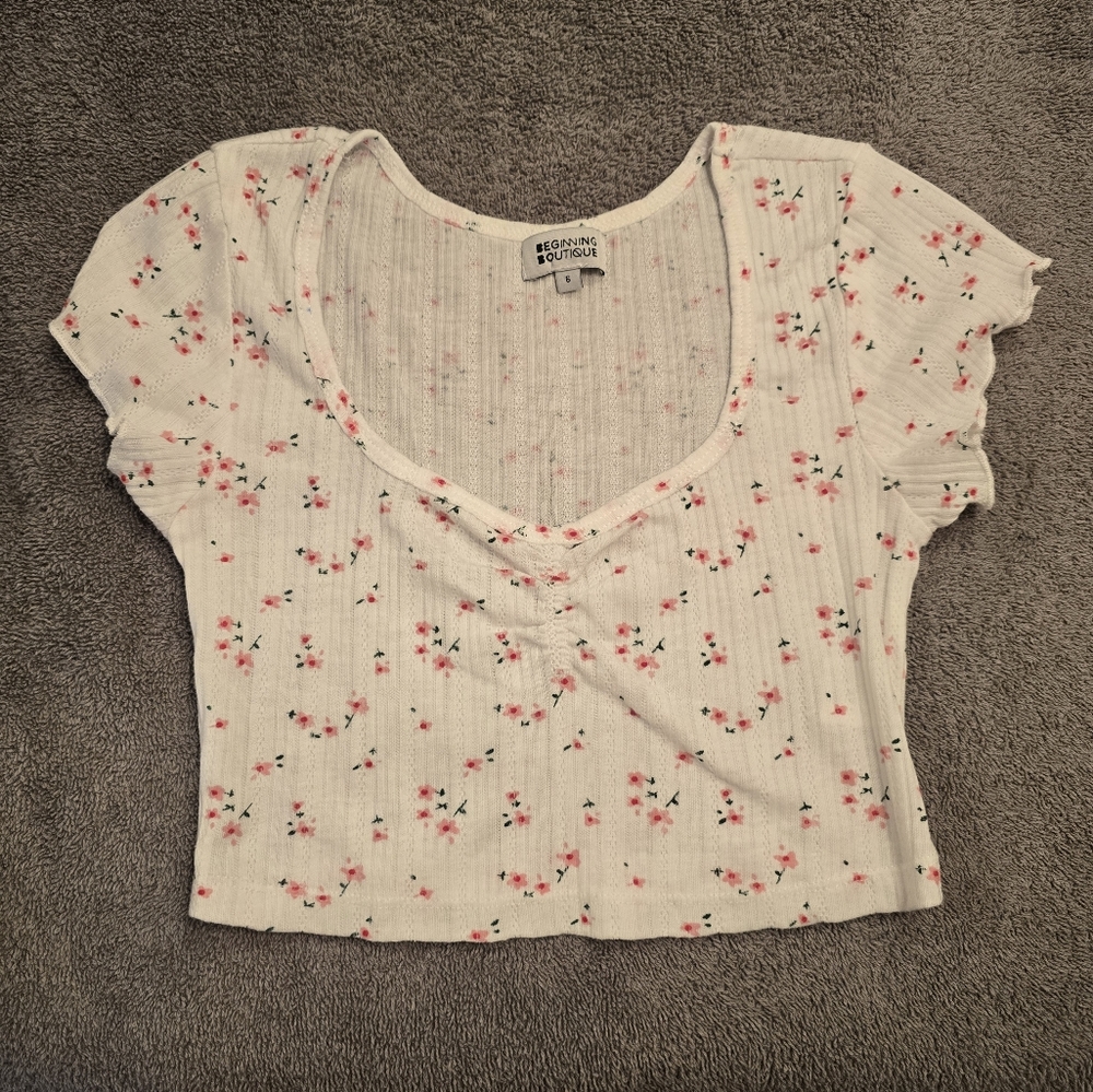 Beginning Boutique Croptop Shirt Small
